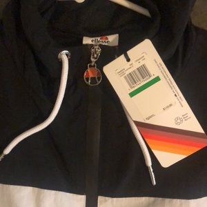 NWT Elesse Camo Hoodie Size Medium